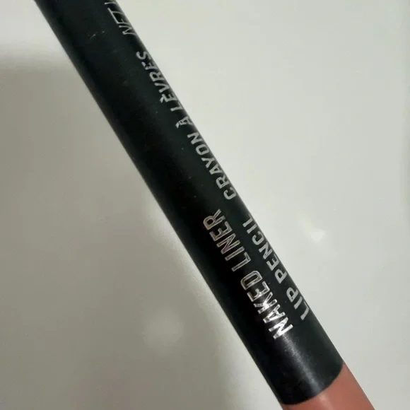 MAC Cosmetics Lip Liner in “naked” - Picture 2 of 4